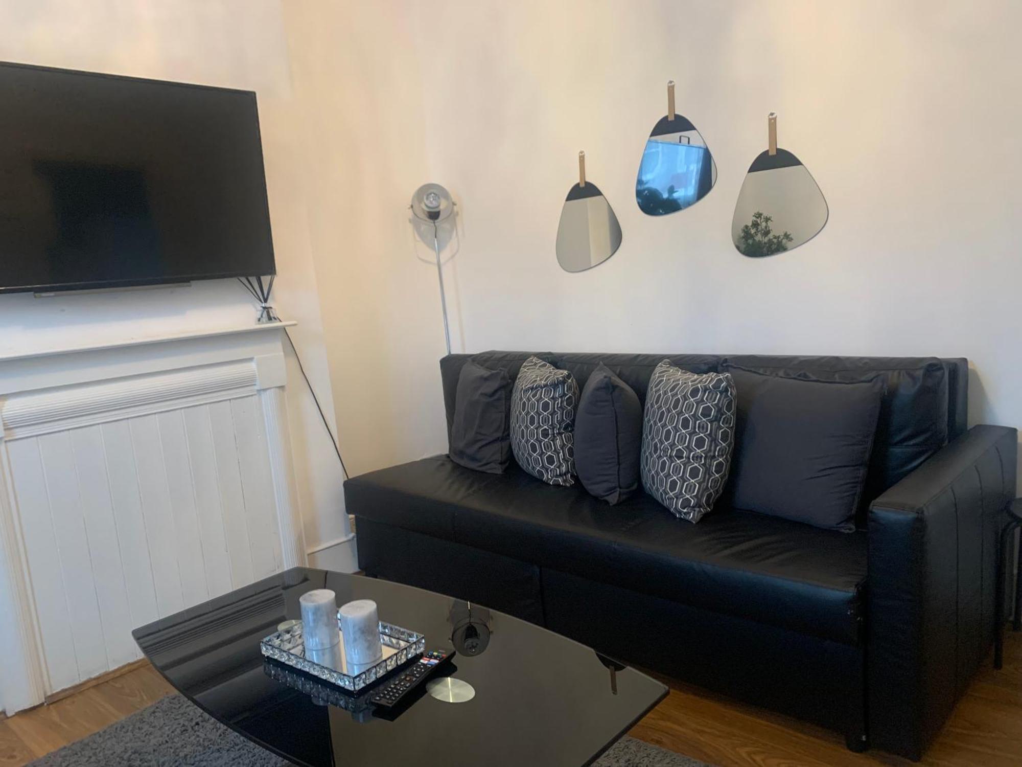 L A Place Croydon, London Villa Norwood Buitenkant foto